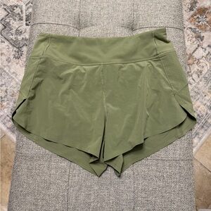 Athleta Run with it 3.5” Sage Green Women's Athletic Shorts